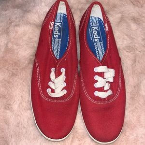 Red Keds size 7